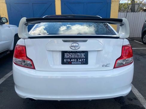 Used 2011 Scion tC image 4