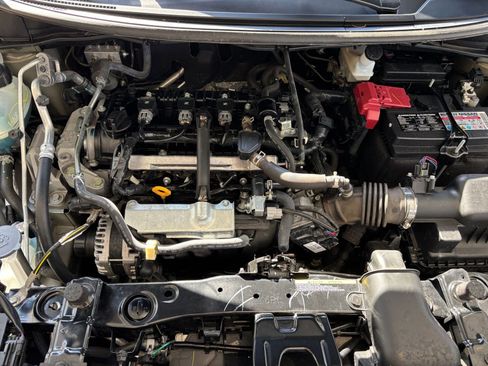 Used 2025 Nissan Versa SV FWD image 32
