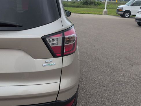 Used 2017 Ford Escape SE FWD image 7
