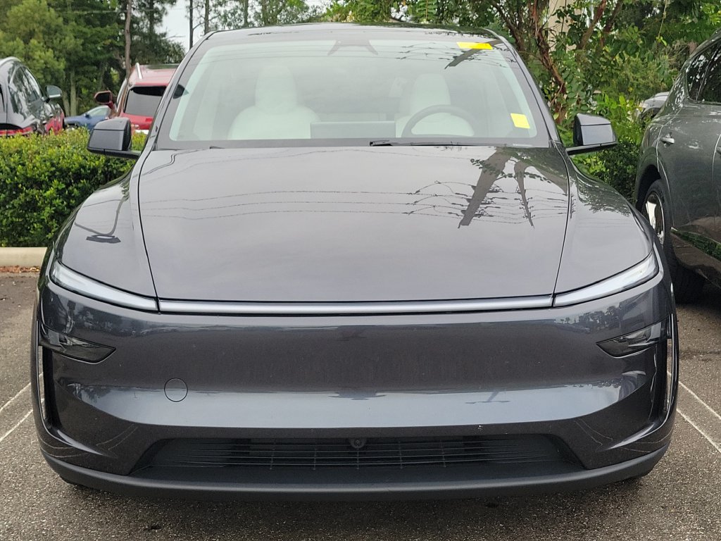 Used 2026 Tesla Model Y Long Range AWD/4WD image 3