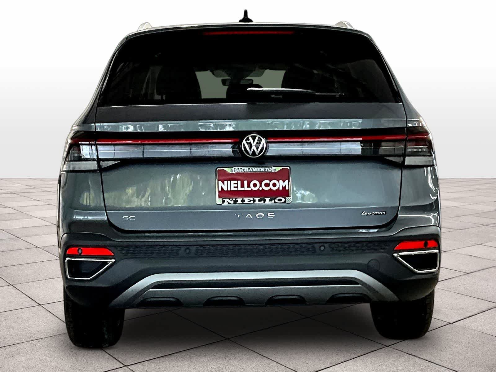New 2026 Volkswagen Taos SE AWD/4WD image 4