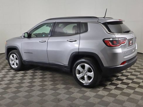 Used 2018 Jeep Compass Latitude AWD/4WD image 10