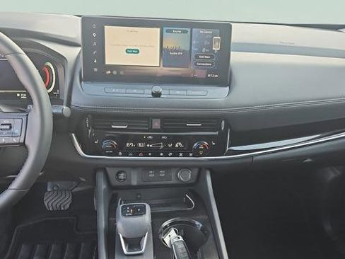 Certified 2025 Nissan Rogue SL w/ Tech Package AWD/4WD image 12