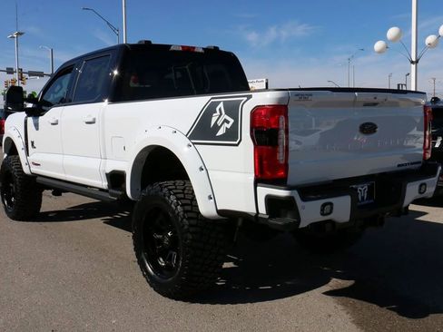 New 2026 Ford F250 Lariat w/ Black Appearance Package image 7