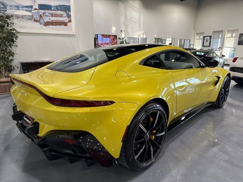 Used 2019 Aston Martin V8 Vantage Coupe image 35