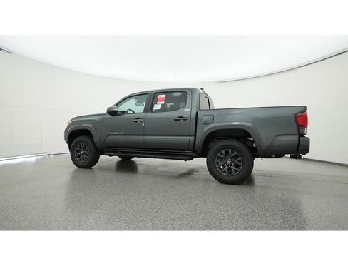 Used 2023 Toyota Tacoma SR5 w/ Technology Package image 21