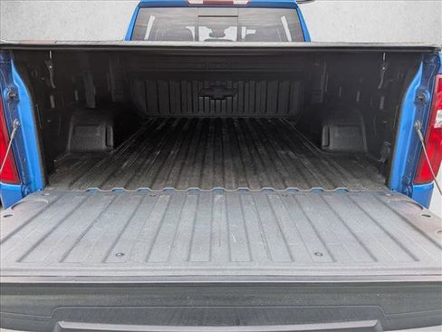 Used 2022 Chevrolet Silverado 1500 LT Trail Boss w/ Convenience Package II image 6