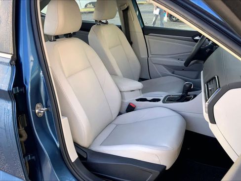Used 2020 Volkswagen Jetta SEL image 8