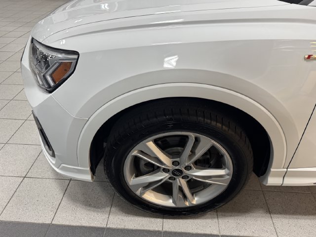 Certified 2023 Audi Q3 2.0T Premium Plus w/ Premium Plus Package AWD/4WD image 10