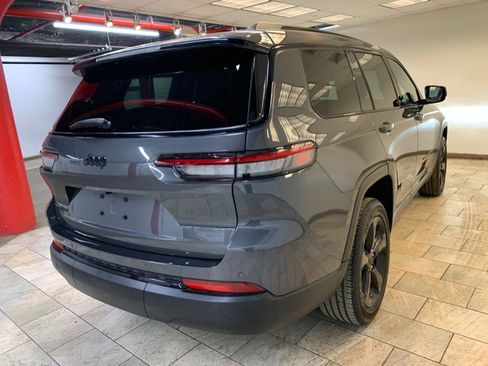 Used 2023 Jeep Grand Cherokee L Laredo image 7