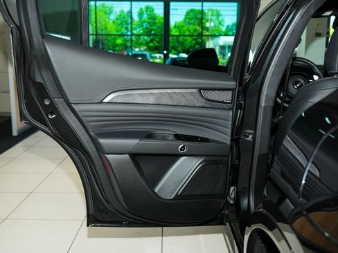Used 2025 Maserati Grecale GT AWD/4WD image 47