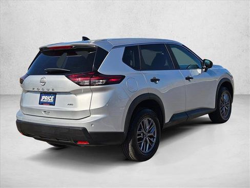 Used 2024 Nissan Rogue S AWD/4WD image 5