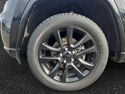 Used 2020 Jeep Grand Cherokee Altitude image 4