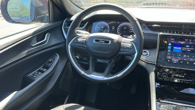 New 2026 Jeep Grand Cherokee L 4WD image 24