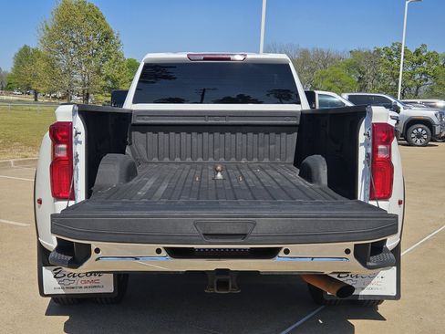 Used 2024 Chevrolet Silverado 3500 LT w/ Convenience Package image 12