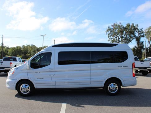 Used 2021 Ford Transit 150 Low Roof AWD image 3