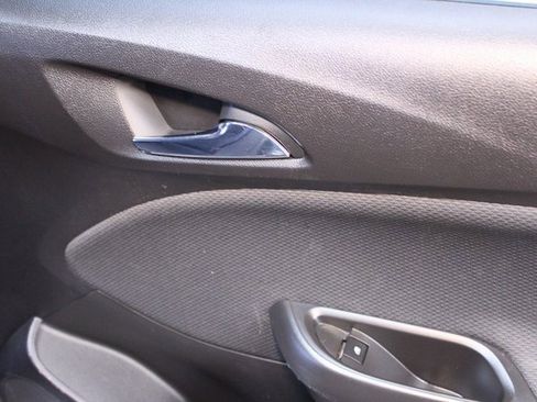 Used 2016 Chevrolet Cruze LT image 12