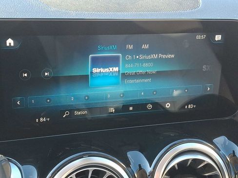 Used 2022 Mercedes-Benz GLB 250 4MATIC image 14