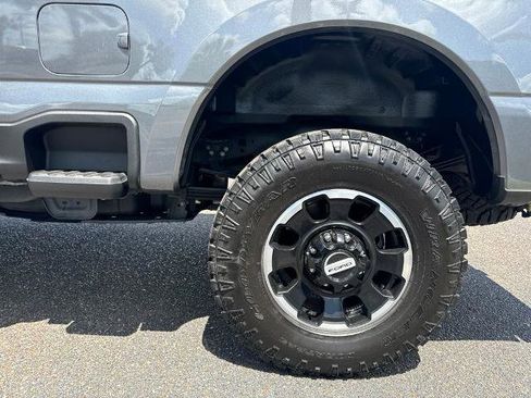 Certified 2025 Ford F250 Lariat w/ Tremor Off-Road Package AWD/4WD image 11