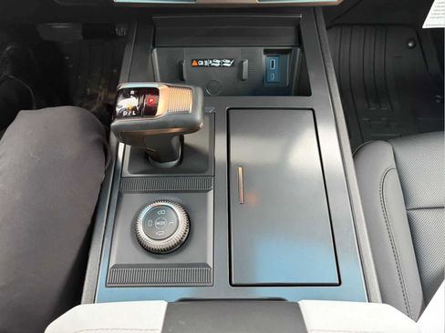 Used 2024 GMC Hummer EV 3X w/ Omega Edition AWD/4WD image 23