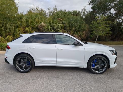 New 2026 Audi RS Q8 performance image 3