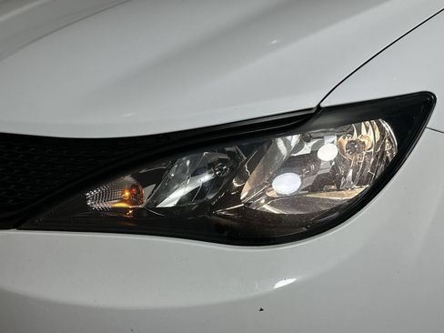 Used 2023 Chrysler Voyager LX FWD image 30
