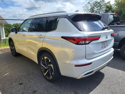 Used 2023 Mitsubishi Outlander SEL FWD image 6