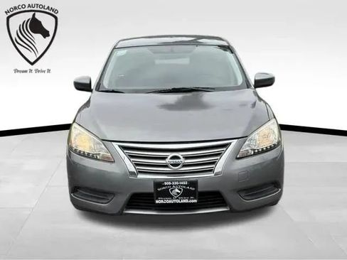 Used 2015 Nissan Sentra SV FWD image 2