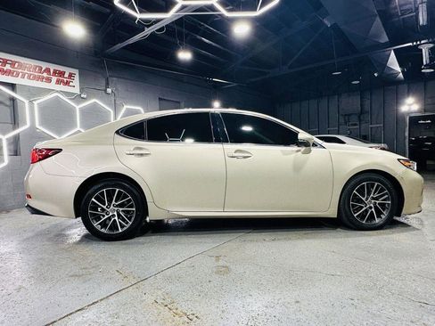 Used 2018 Lexus ES 350 w/ Luxury Package w/Wood Trim FWD image 6