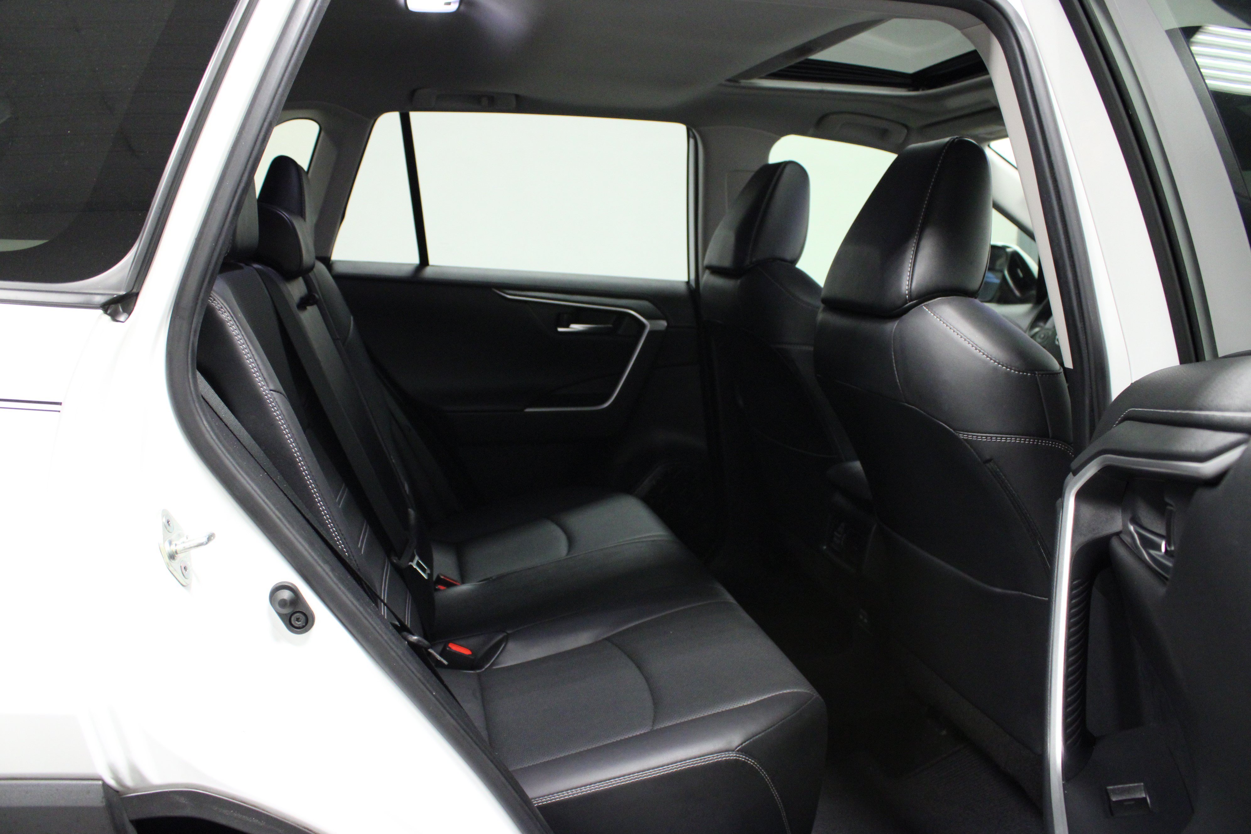 Used 2023 Toyota RAV4 Limited FWD image 15