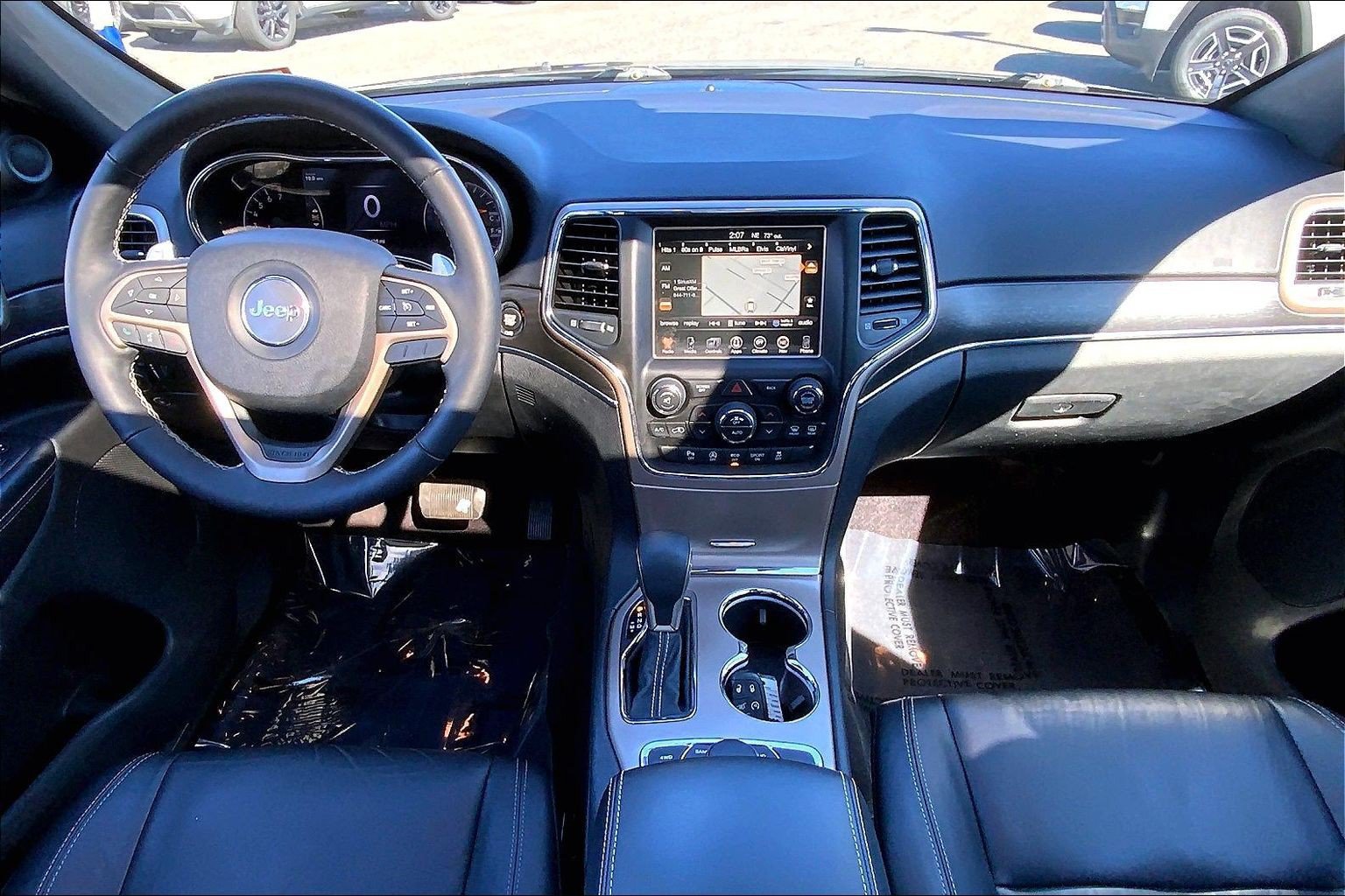 Used 2017 Jeep Grand Cherokee Limited w/ Trailer Tow Group IV AWD/4WD image 14
