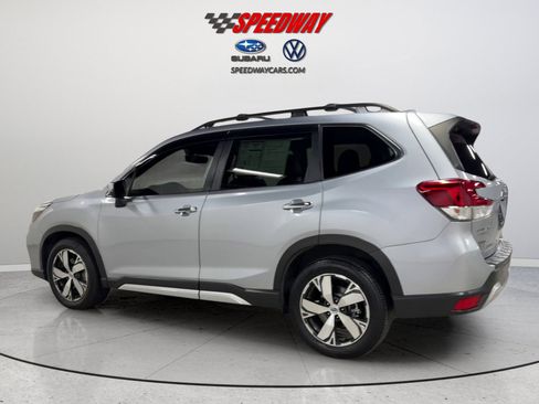 Used 2019 Subaru Forester Touring AWD/4WD image 9