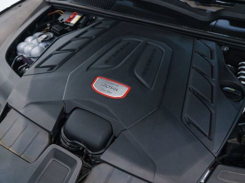 Used 2020 Porsche Cayenne Turbo AWD/4WD image 52