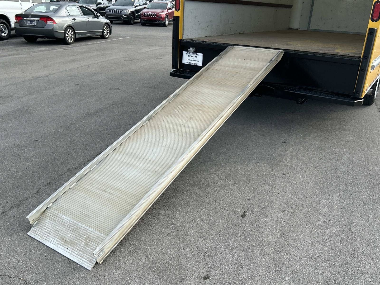 Used 2022 Ford E-350 and Econoline 350 Super Duty RWD image 25
