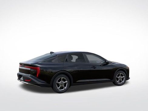 New 2026 Kia K4 LXS image 6