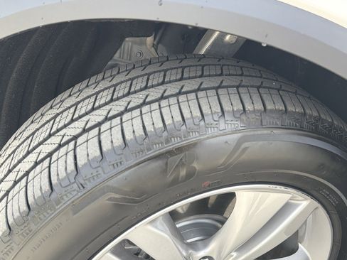 Certified 2026 Acura MDX SH-AWD image 12