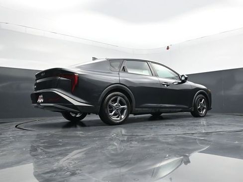 Used 2025 Kia K4 LXS image 52