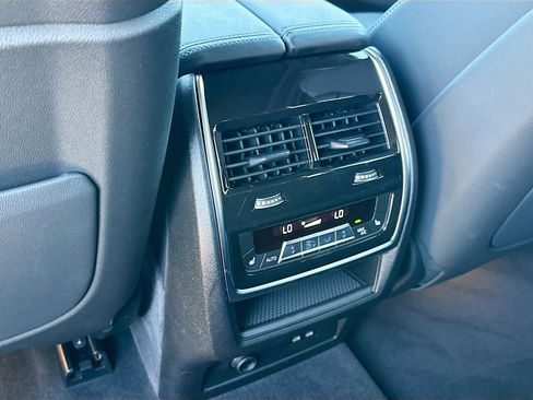 Used 2025 BMW X5 sDrive40i image 25