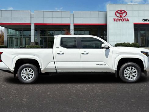 New 2026 Toyota Tacoma SR5 AWD/4WD image 4