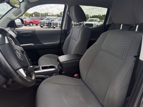 Used 2023 Toyota Tacoma SR5 w/ Technology Package AWD/4WD image 25