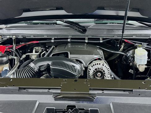 Used 2014 Chevrolet Tahoe 2WD image 18