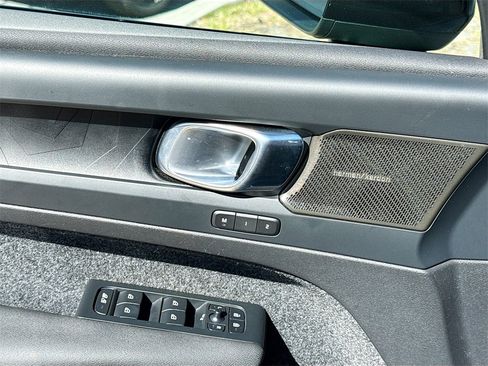Used 2023 Volvo XC40 Recharge Ultimate w/ Protection Package Premier image 19