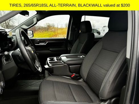 Used 2023 Chevrolet Silverado 1500 LT AWD/4WD image 3