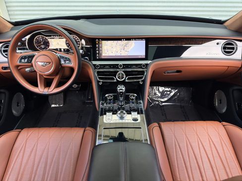 Used 2023 Bentley Flying Spur Azure AWD/4WD image 13