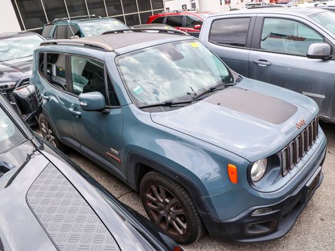 Used 2016 Jeep Renegade 75th Anniversary image 6