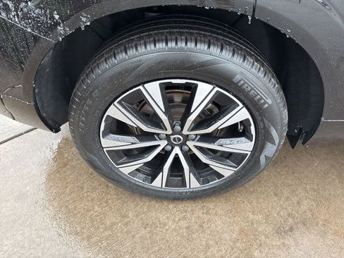 Certified 2023 Volvo XC60 B5 Core w/ Climate Package image 15