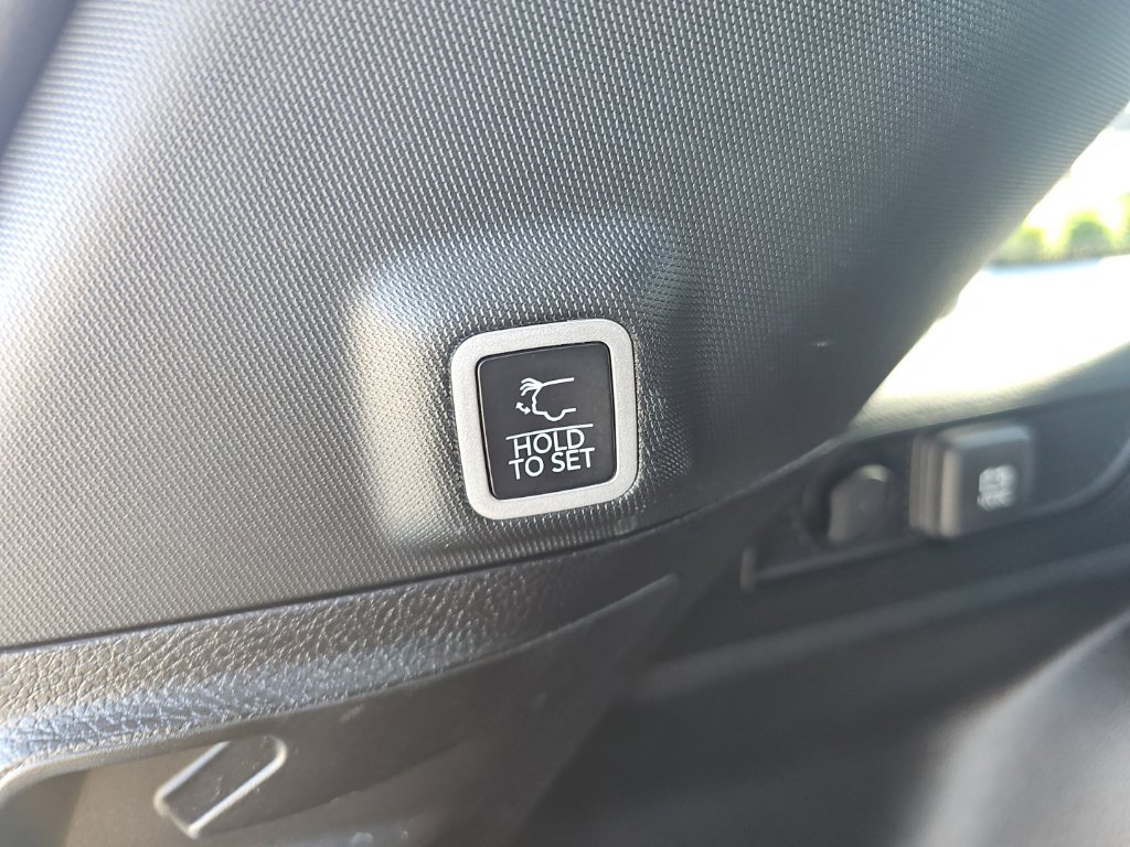 Certified 2025 Jeep Grand Cherokee Limited AWD/4WD image 25