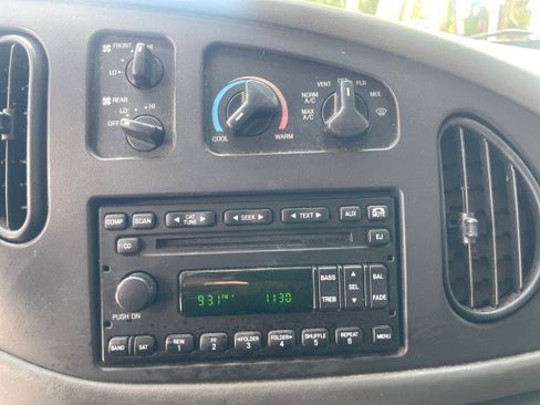 Used 2006 Ford E-150 and Econoline 150 Wagon image 58