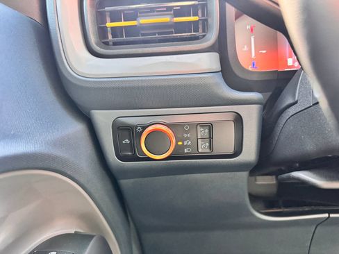 Used 2025 Ford Maverick Tremor AWD/4WD image 14