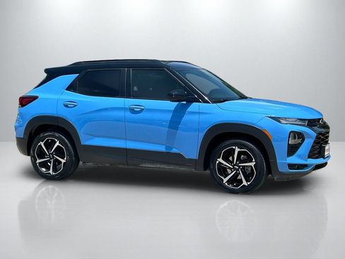 Used 2023 Chevrolet TrailBlazer RS w/ Sun and Liftgate Package FWD image 4